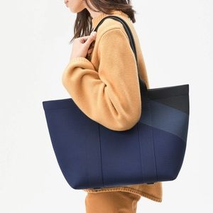 Rothy's The Essential Tote Midnight Navy NWT